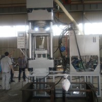 Y淮南市全自動陶瓷粉末成型液壓機液壓系統的工作原理
