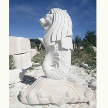 新加坡標(biāo)志性漢白玉魚(yú)尾獅石雕魚(yú)尾獅雕塑 酒店動(dòng)物噴水雕塑