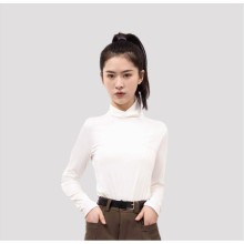 溫碧霞代言IRENENA服裝品牌輕薄修身打底衫白色長袖內衣