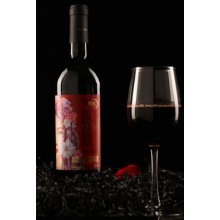 翁虹代言紅酒品牌緋虹絲路酒莊赤霞珠