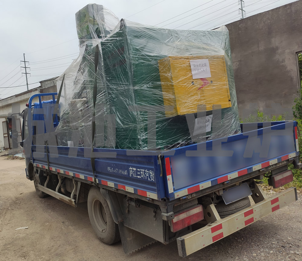 城池牌XQT實驗叉車式快速淬火爐,叉車爐,實驗淬火槽,加熱淬火一體爐,實驗淬火爐,淬火水池發貨