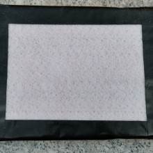 5800g人工湖垃圾填埋場(chǎng)用納基膨潤(rùn)土防水毯